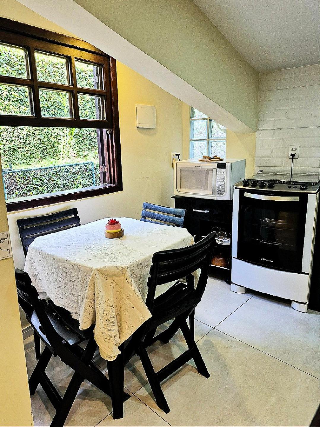 Recanto De Itaipava - Casa Com Forno De Pizza A Lenha, Churrasqueira, Pet Friendly, Equipada Para Ate 6 Pessoas, Em Meio A Natureza E Proxima Ao Centro Do Bairro Petropolis  Bagian luar foto